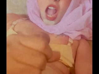 My First CEI Video &vert; Cum Eating &vert; assala12