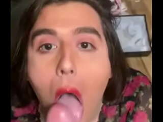 Amateur sissy loves sucking cock